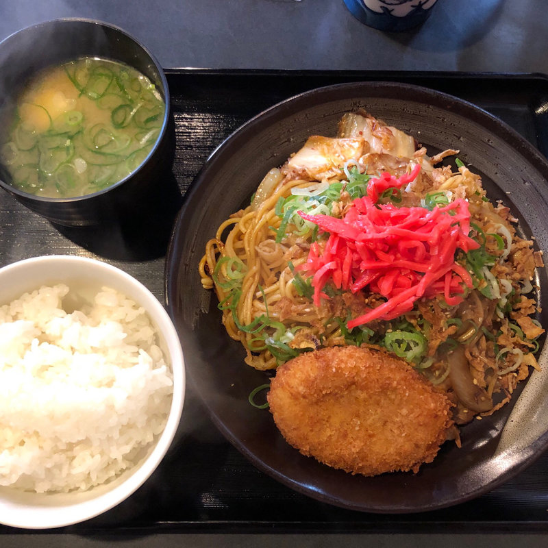 キムチ焼きそば定食(定食・らーめん 亀吉)