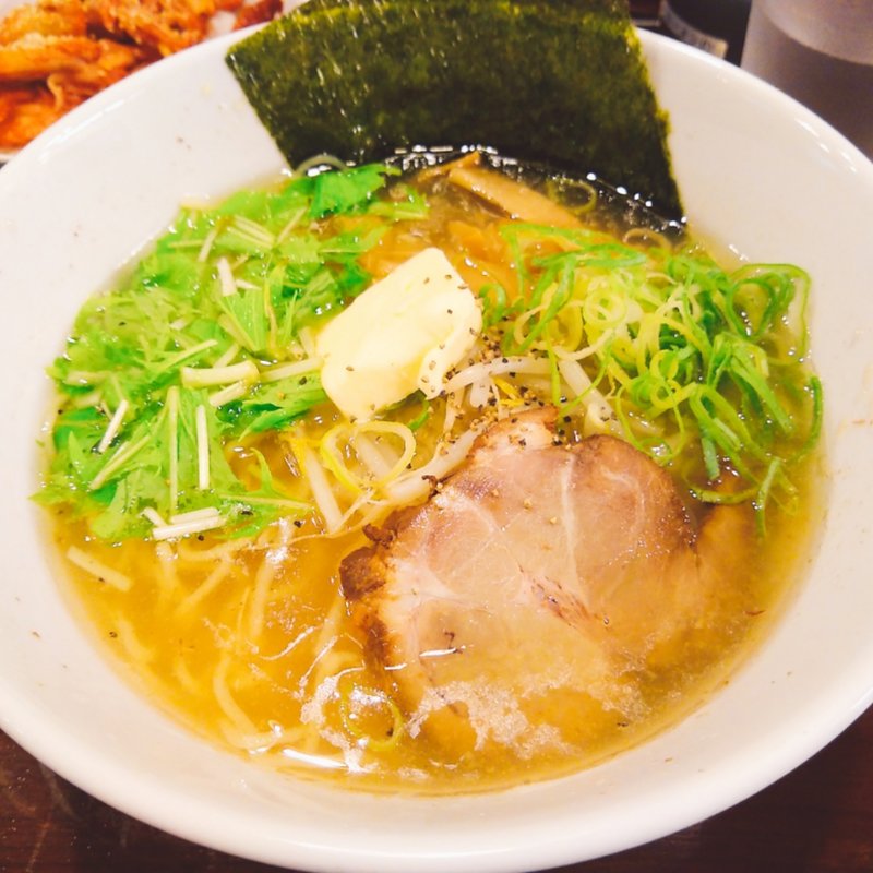 塩バターラーメン(香味徳)