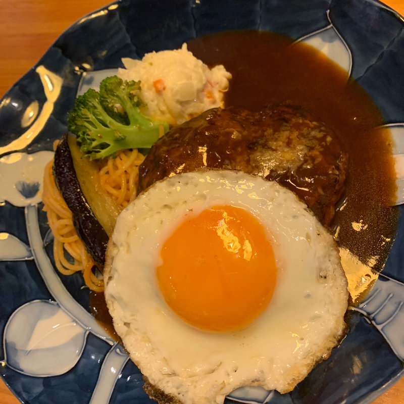 目玉焼きハンバーグ(山本のハンバーグ 六本松店)