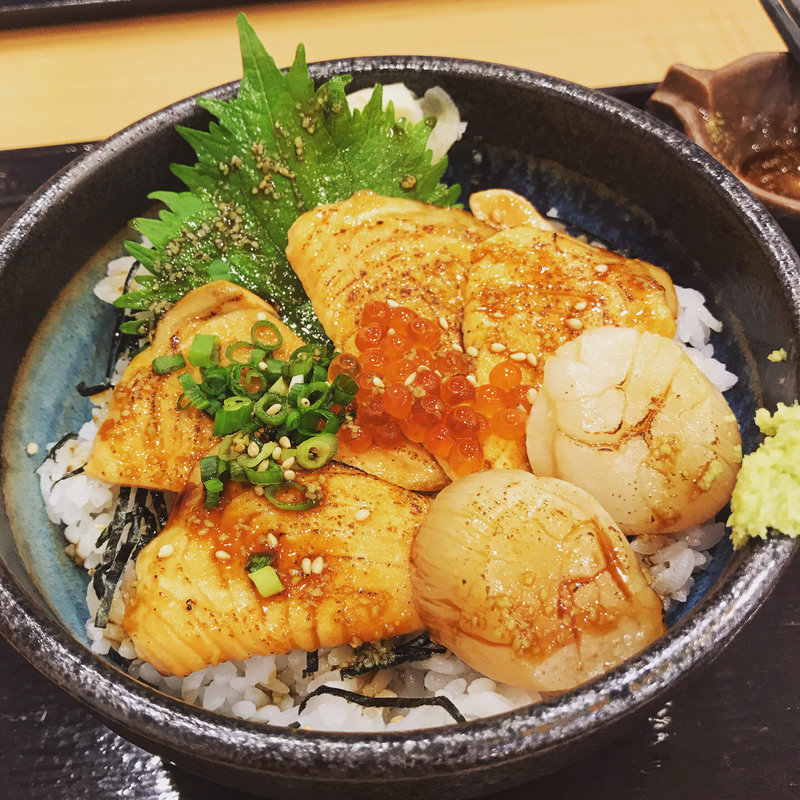 漬け炙り丼(まぐろ市場 上野アメ横店)