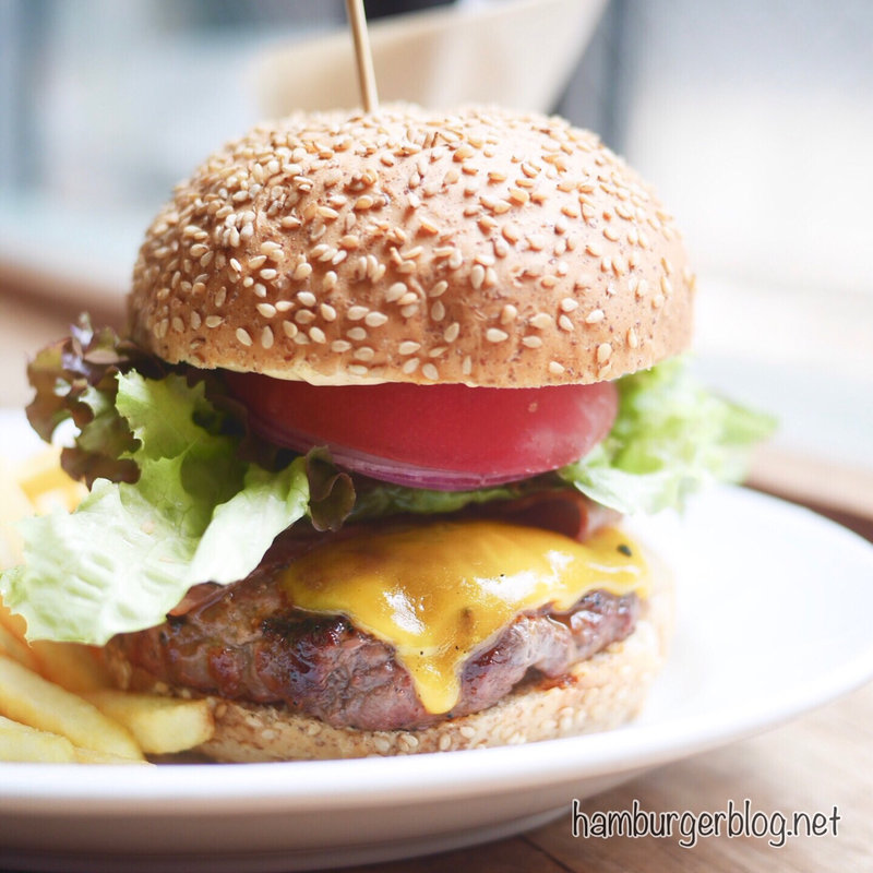 ベーコンチェダーバーガー(VASHON Bar&Grill Seattle's Best Coffee 芝公園店)