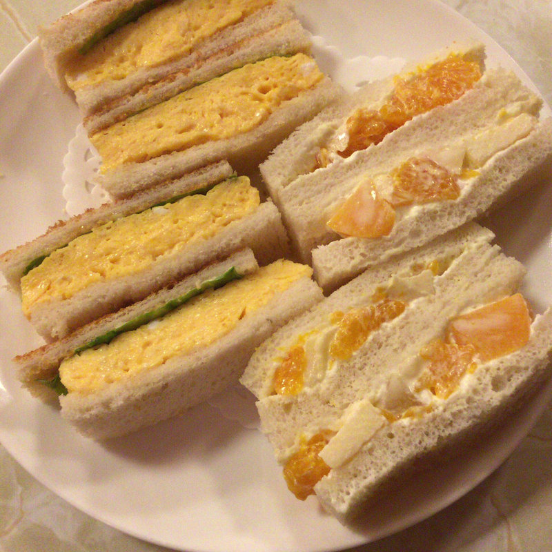 フルーツ＆玉子サンド（トースト）(はまの屋パーラー)