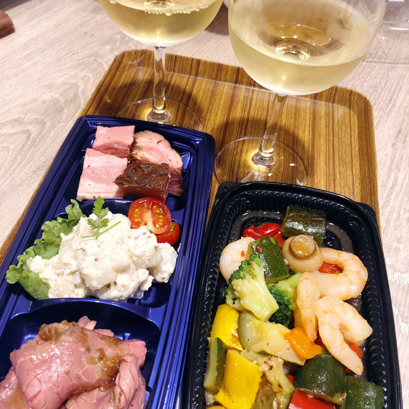 ビーフとポークのロースト  アヒージョ(阪急百貨店 B1バル)