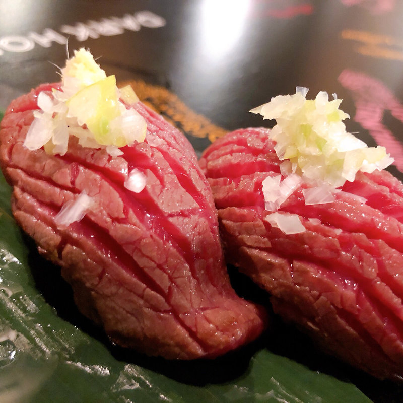 牛肉寿司(肉バルで肉寿司 ジョッキー)