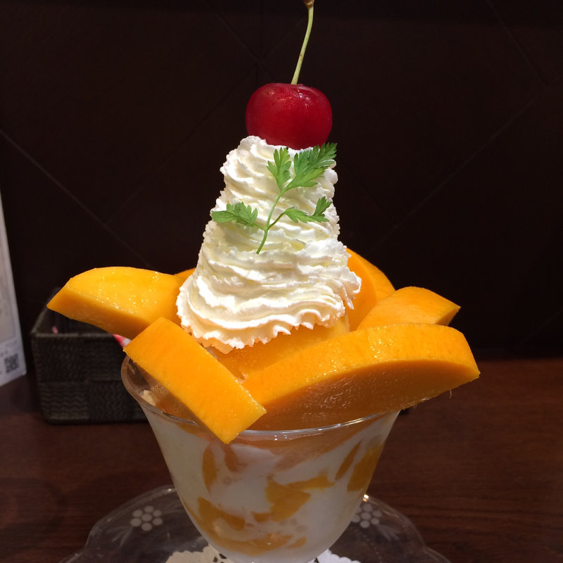 マンゴーパフェ(フルーフ･デゥ･セゾン)