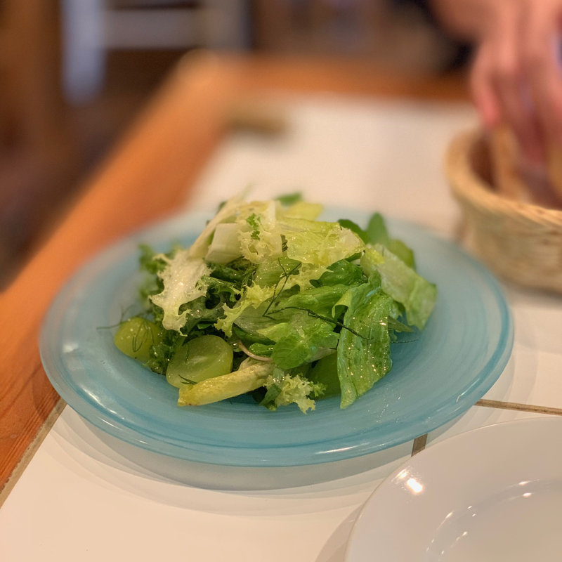 シャインマスカットのサラダ(バールアリメンターリダニエラ)