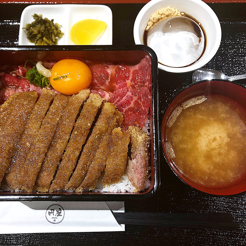 牛カツ＆ローストビーフ重(円座)