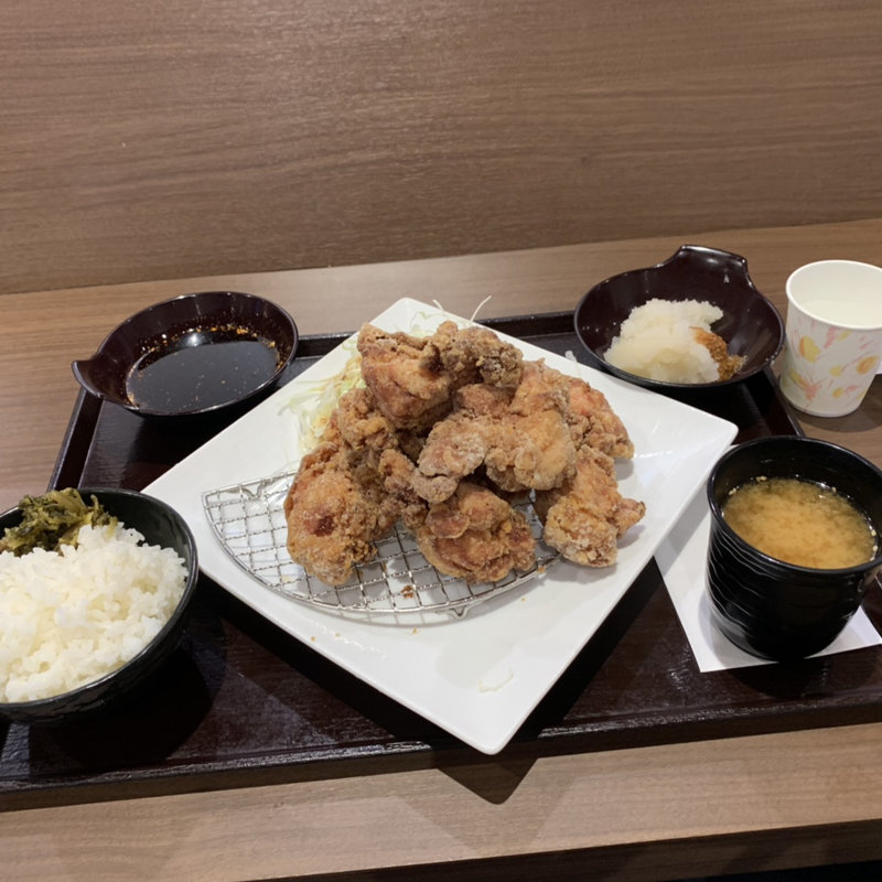 唐揚げマウンテン定食【富士山】(鳥さく イオンモール堺北花田店)