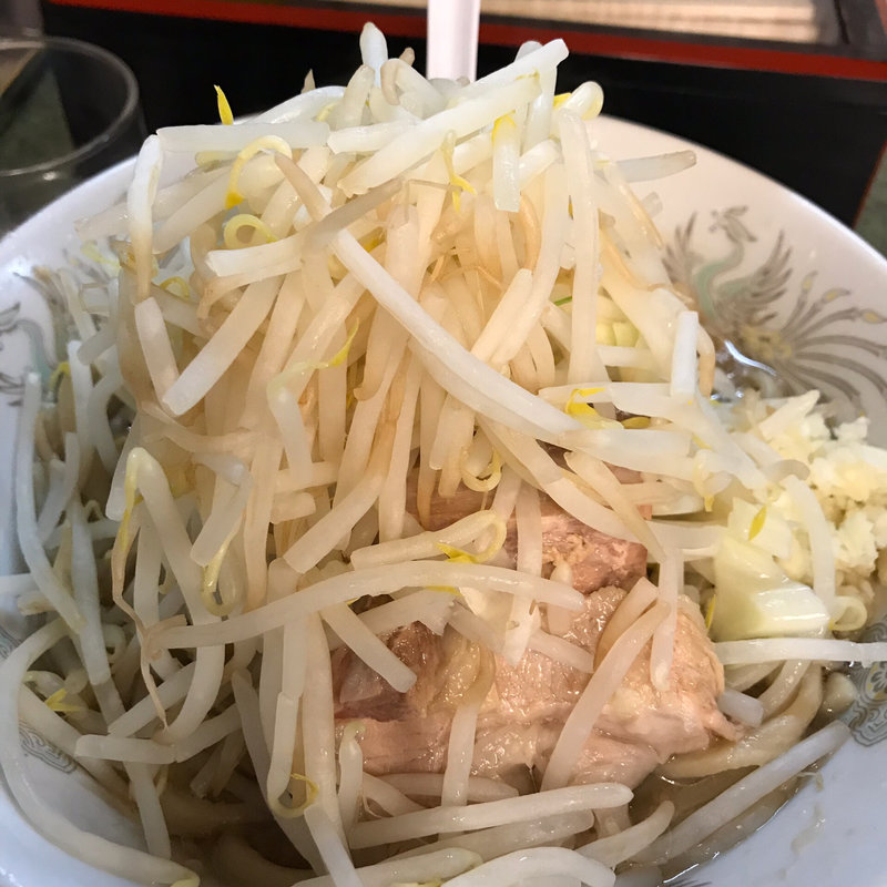 ラーメン小(ラーメン二郎 新宿小滝橋通り店)