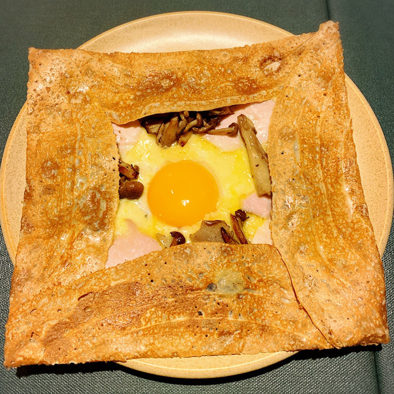 ガレット コンプレットシャンピニオン(Allez-allez！Du vins！ （アレアレデュヴァン）)