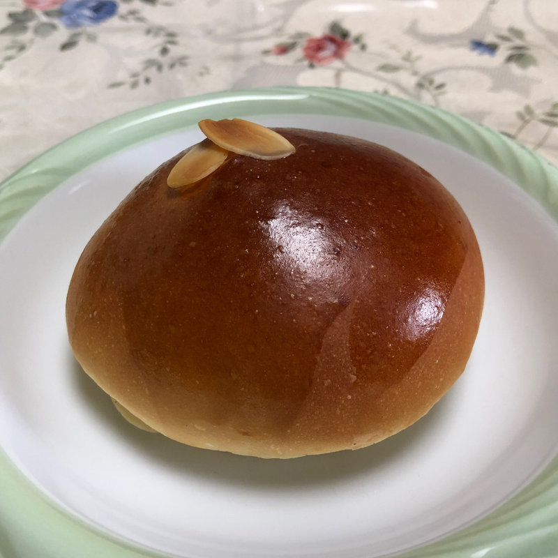 クリームパン(パン屋 ひこうせん )