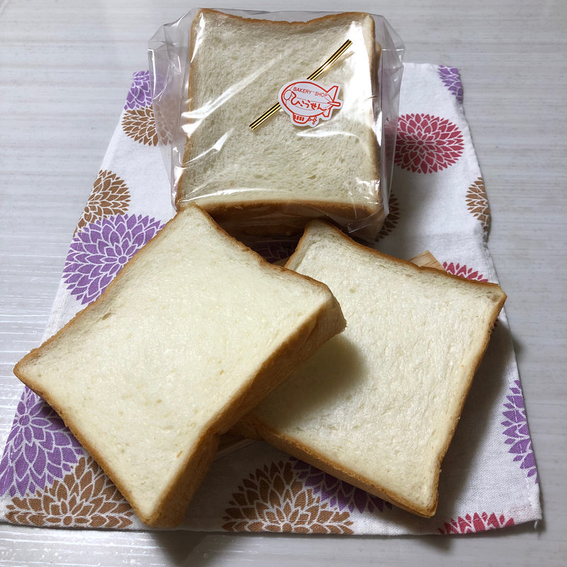 プルマン食パン(パン屋 ひこうせん )