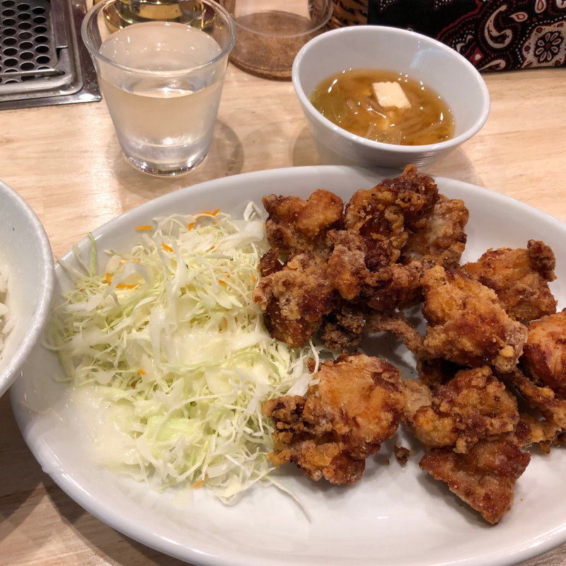 山盛り唐揚げ定食(三代目 金星)