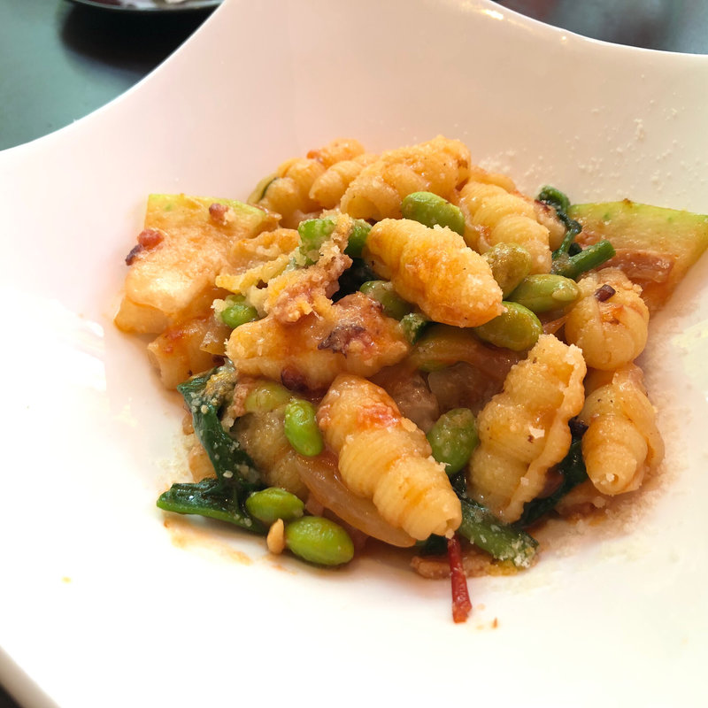 ベーコンと玉葱のトマトソース煮込み アマトリチャーナ 生ショートパスタ(アマルフィイ カフェ みなとみらい)