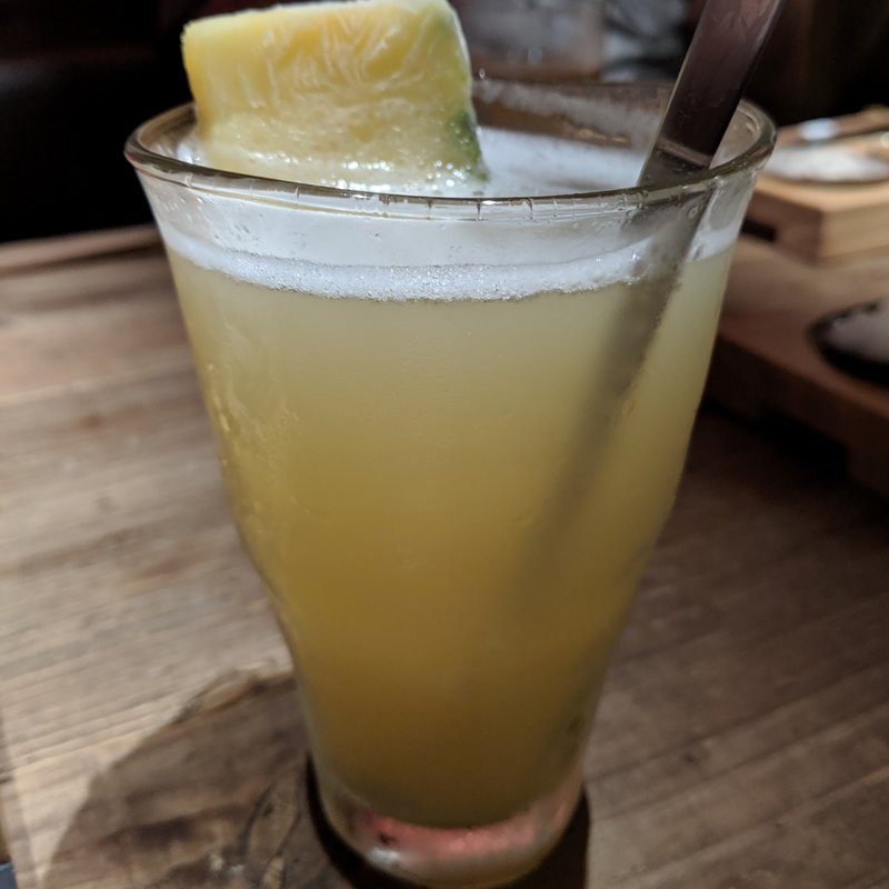 まるごとパインサワー(山芋の多い料理店　麻布十番)