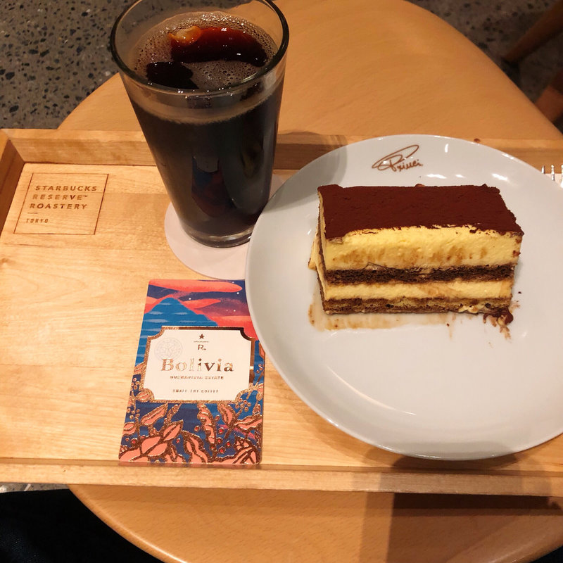 (スターバックスリザーブロースタリー東京)