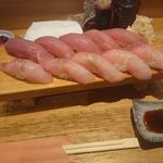 メヌキとマグロの10貫寿司(まぐろ屋)