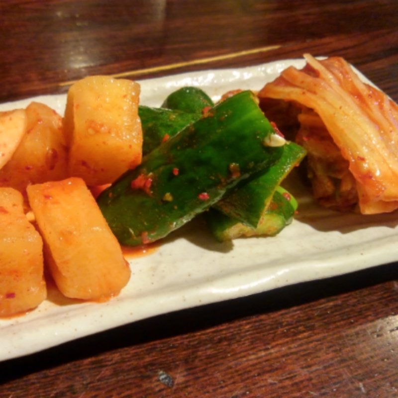 キムチ盛り合わせ(ホルモン太一)