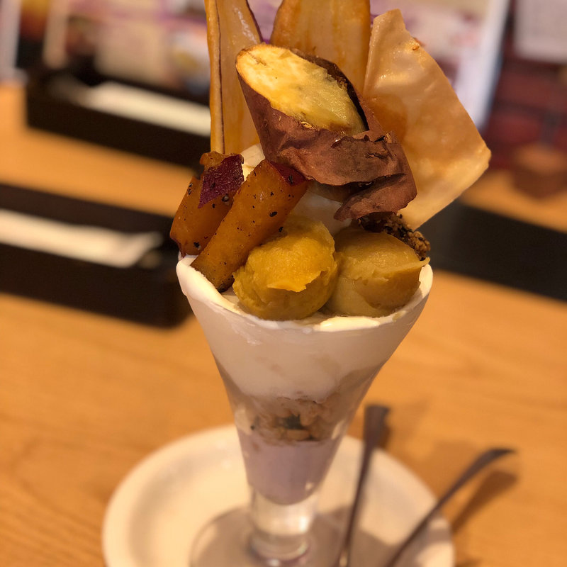 贅沢『芋』パフェ(高級芋菓子しみず)