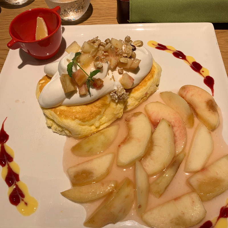 桃のパンケーキ(むさしの森珈琲 富山経堂店 )