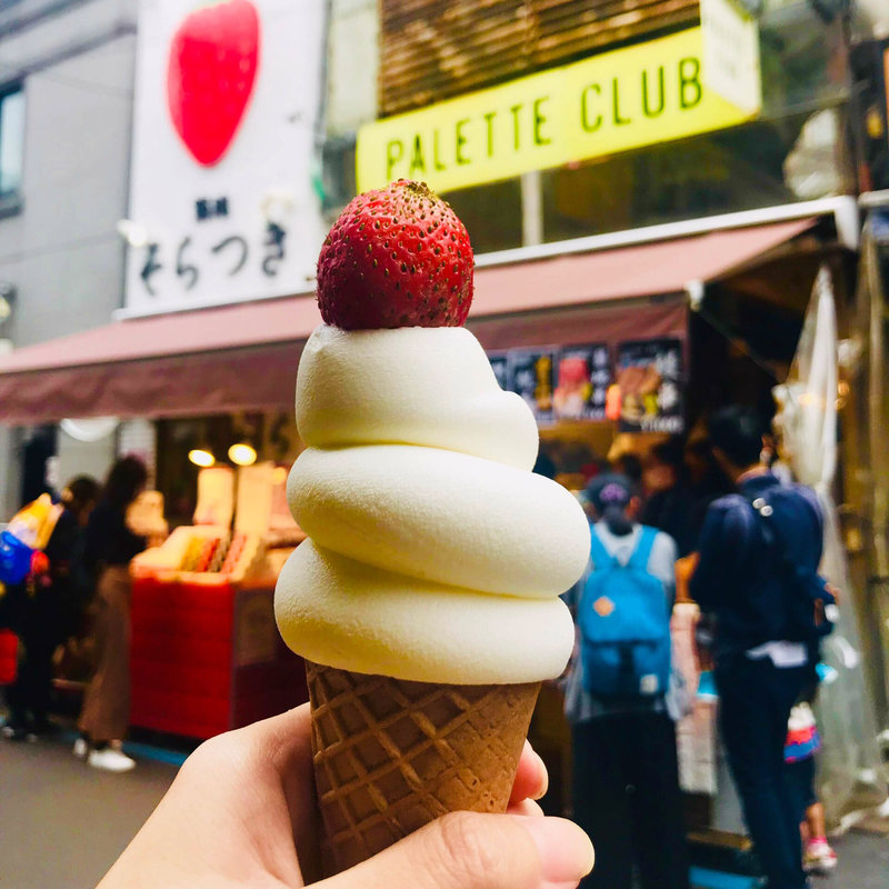 いちごミルキーソフト(築地そらつき )