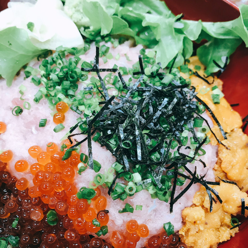 三色丼(うに、いくら、ネギトロ)(あじ処 まほろば)