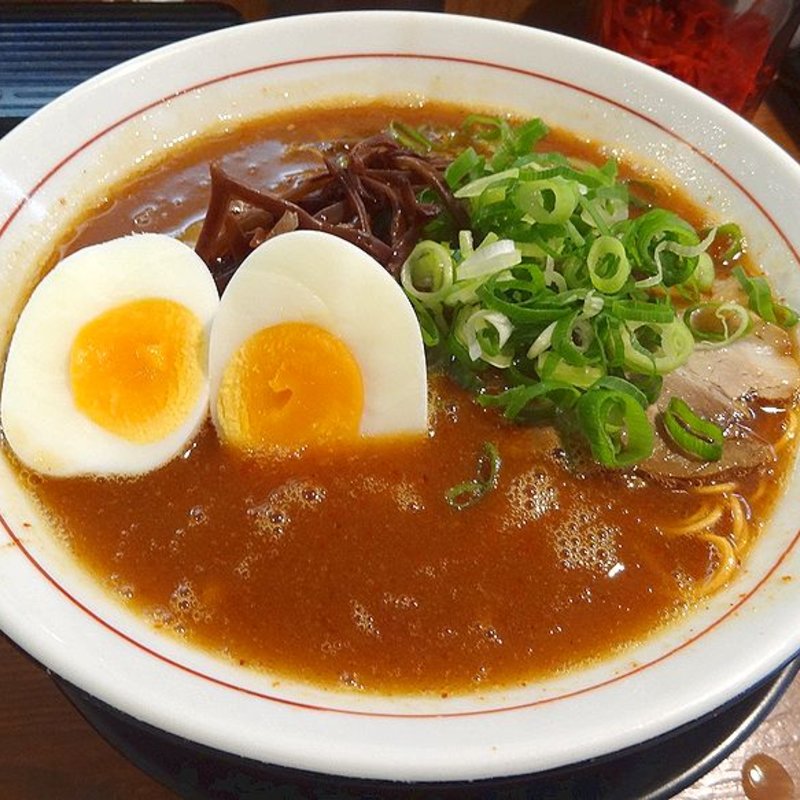 辛々とんこつ(ドン．チードル )