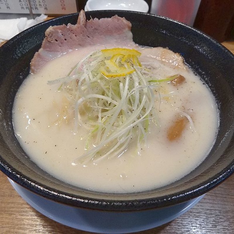 鶏白湯 しお(中華そば 餃子酒場 つち家)