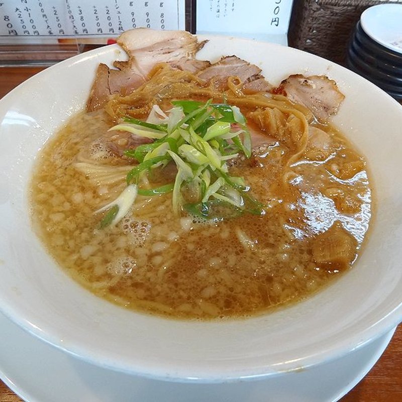 白湯醤油(らーめん しおん)