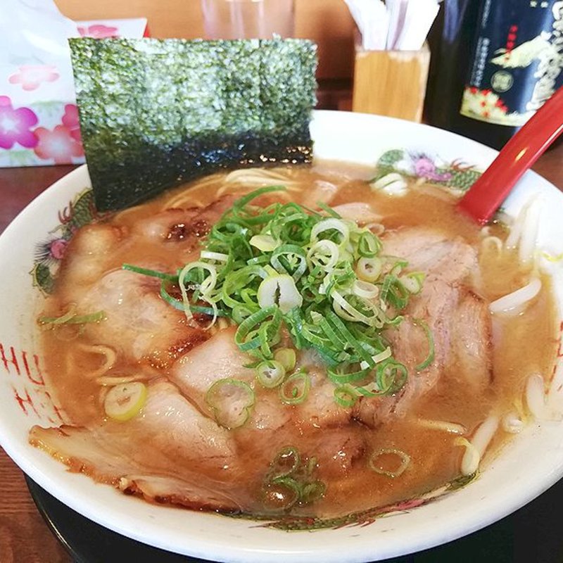 豚骨しょうゆラーメン(楽縁 （【旧店名】楽園）)