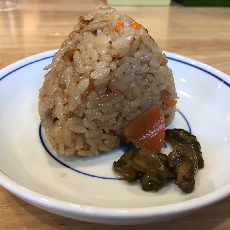 かしわおにぎり（1ヶ）(ウエスト 宇美店うどん )