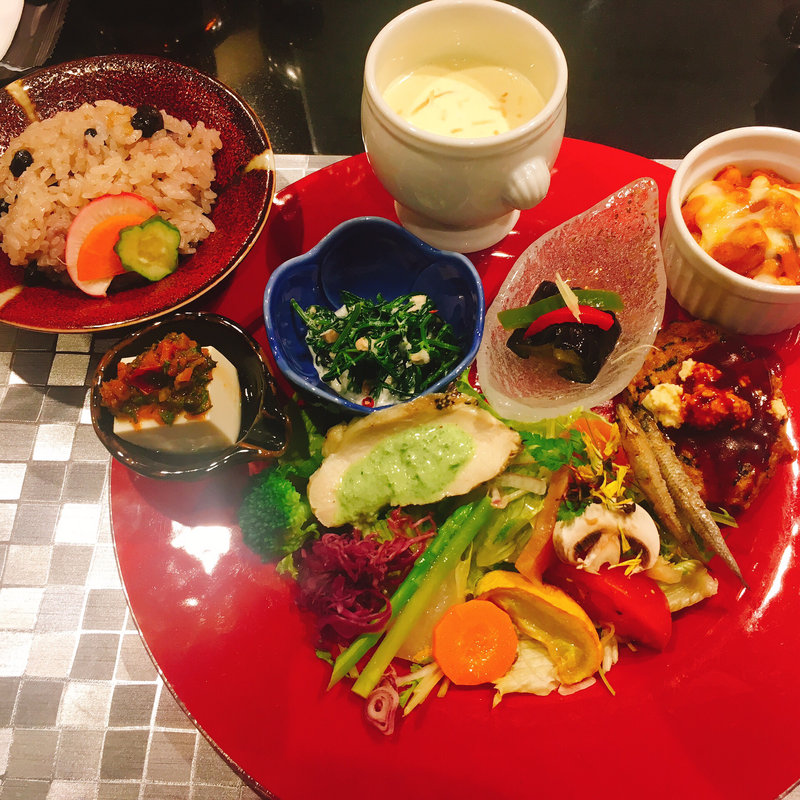 32品目ヘルシーランチ(しょくさい 花器楽)