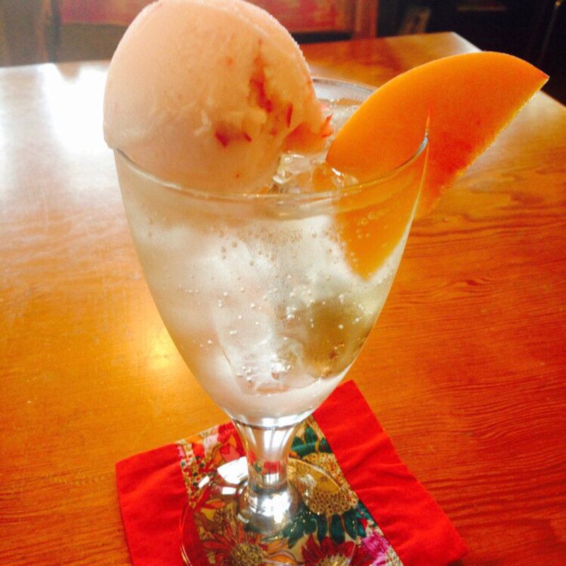 ピーチクリームソーダ(ラ・ペスカ )