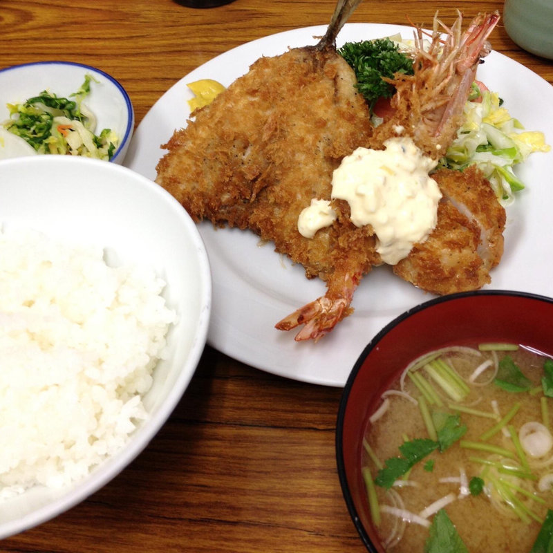 フライ定食(とんかつ八千代 豊洲市場)