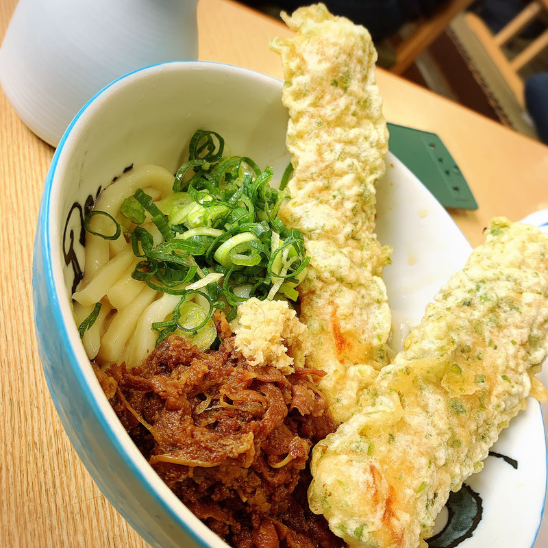 肉ちくわ天ぶっかけうどん(大力茶屋)