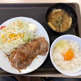 豚肩ロースの生姜焼き定食(松屋 奈良駅前店 )