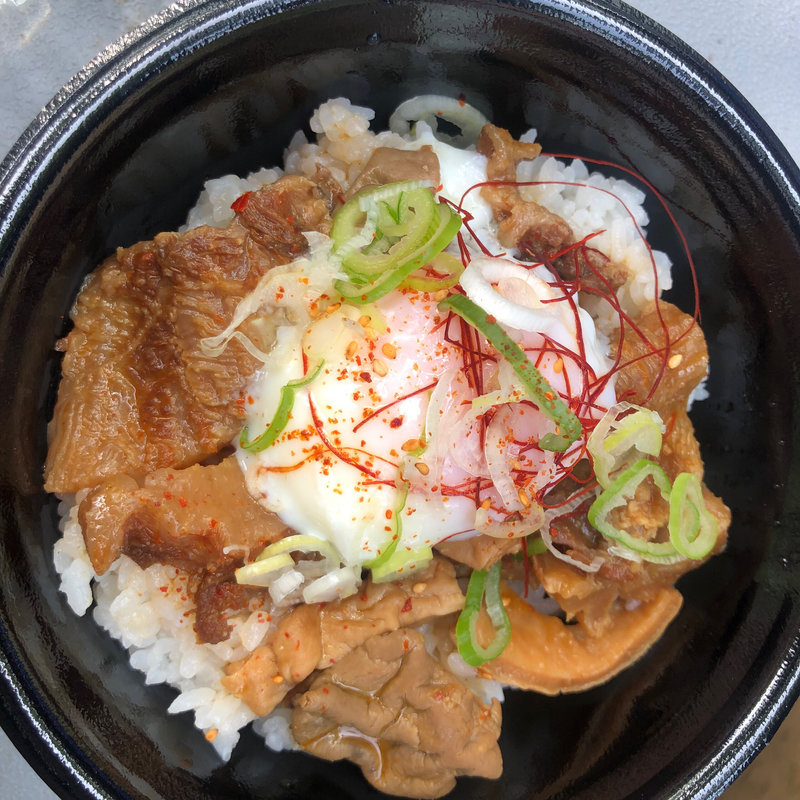 もつ煮込み丼(国営ひたち海浜公園)