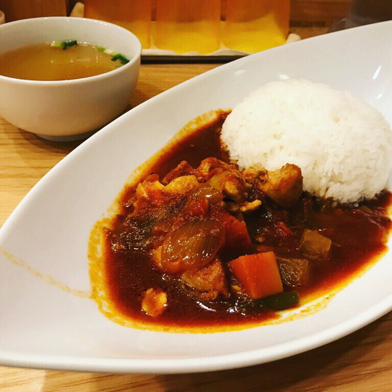チキンと野菜のスパイシーカレー(アジアンスマイル 麹町店)
