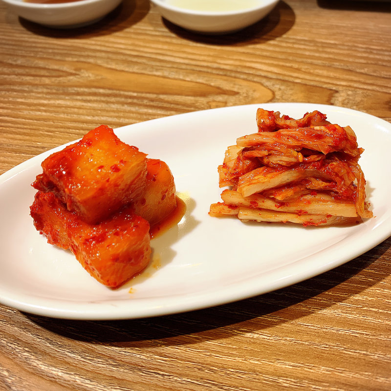 キムチ(炭火焼肉ホルモンうしごろ中目黒店)