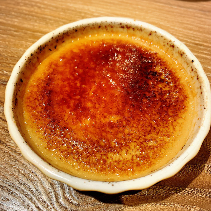 抹茶のクリームブリュレ(炭火焼肉ホルモンうしごろ中目黒店)