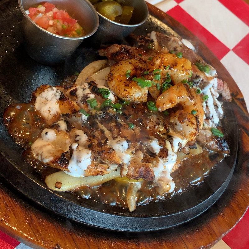 シズリングファヒータス（トリオ）(L．A．S．T ワールドポーターズ店)