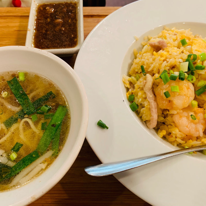麺と炒飯のセット(台湾担仔麺 )