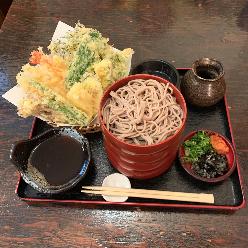 割子(4枚)天ぷらそば(いいづか・出雲そば )