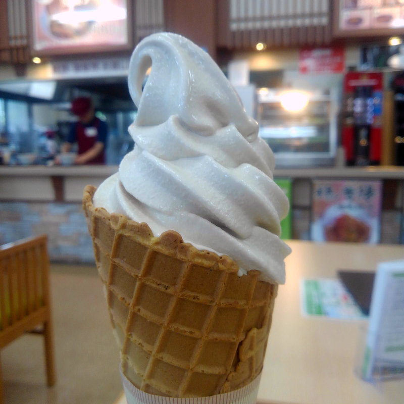 錦秋湖 カフェオレソフト(錦秋湖サービスエリア スナックコーナー )