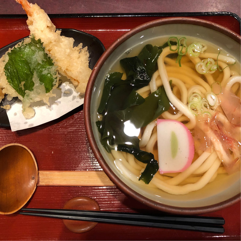 天ぷらうどん(自家製麺 杵屋 福岡アクロス店)