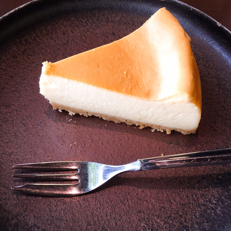 ベイクドチーズケーキ(欧風カレー・ギー (gii))