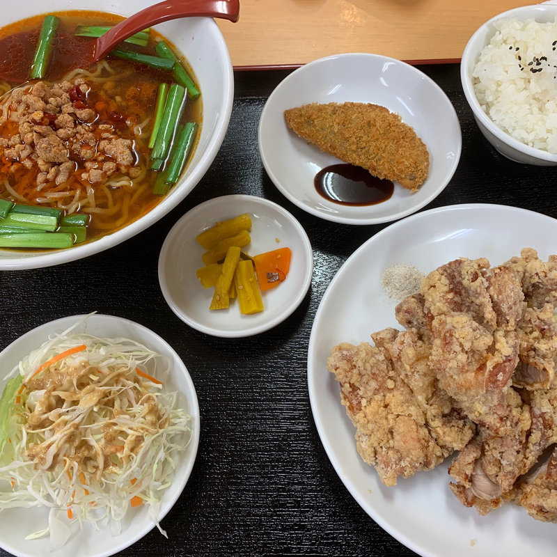 台湾ラーメンと唐揚げ定食(台湾料理 龍華)