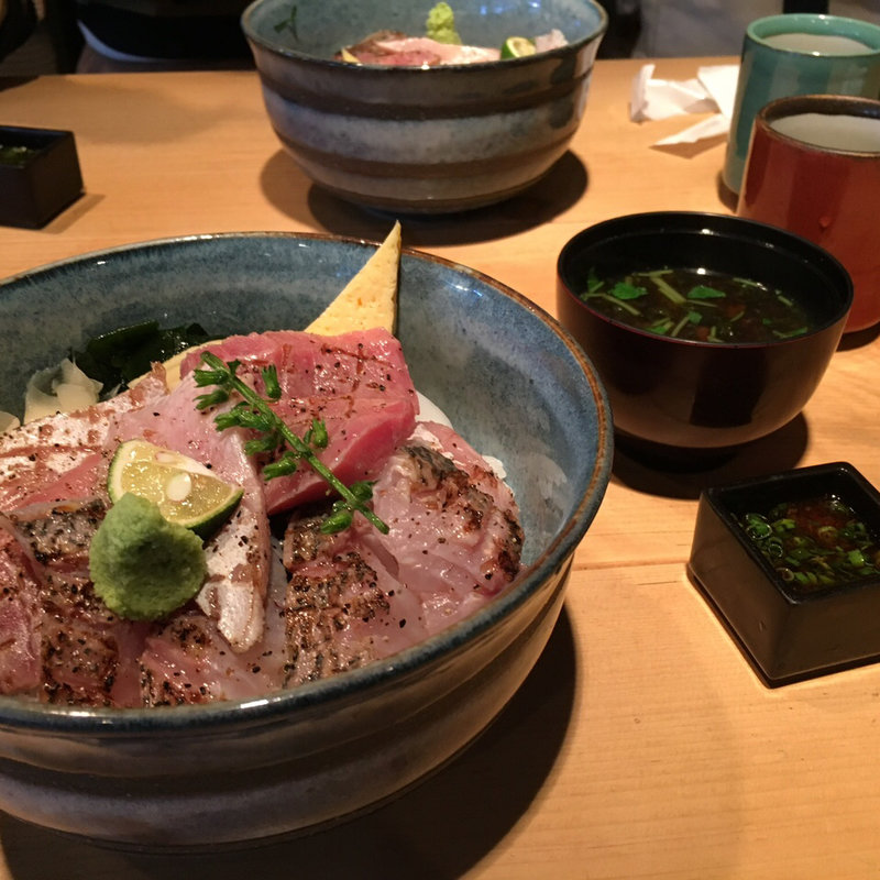 あぶり3種盛り丼(サカナキュイジーヌ・リョウ （SAKANA CUISINE RYO）)