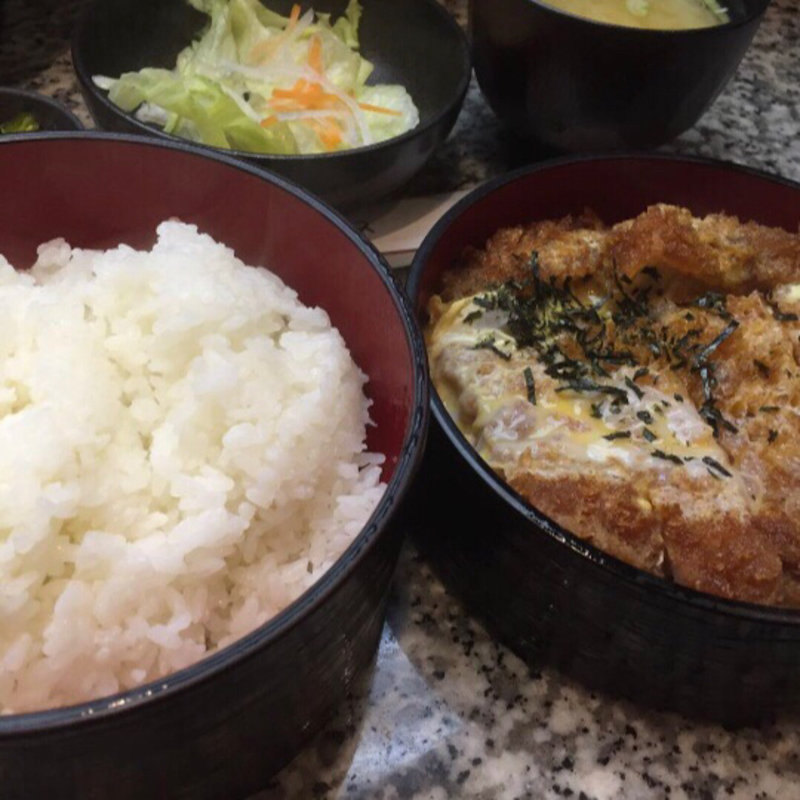 カツ重(とんかつ 大宝)