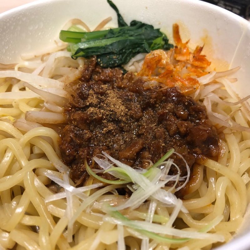 シビれる辛さの汁なし担々麺(セブンイレブン)